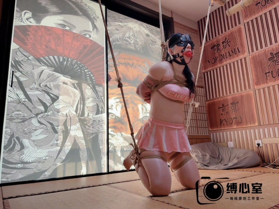 图片[2]-【缚心室】孕妇也疯狂，肉丝足球宝贝装紧缚体验。啵啵贝秒C神器，超长时间失控模式。孕期胸部格外敏感，强制TK挠痒折磨-视频-5元站