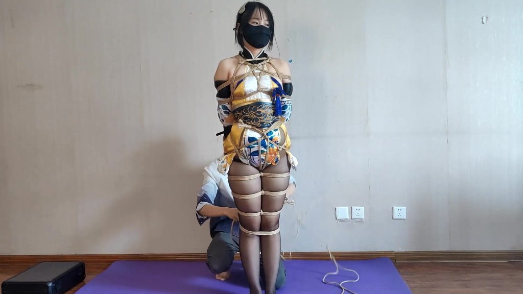 【一绳所爱】瑶瑶很漂亮的Cosplay服装全身紧缚-视频-5元站