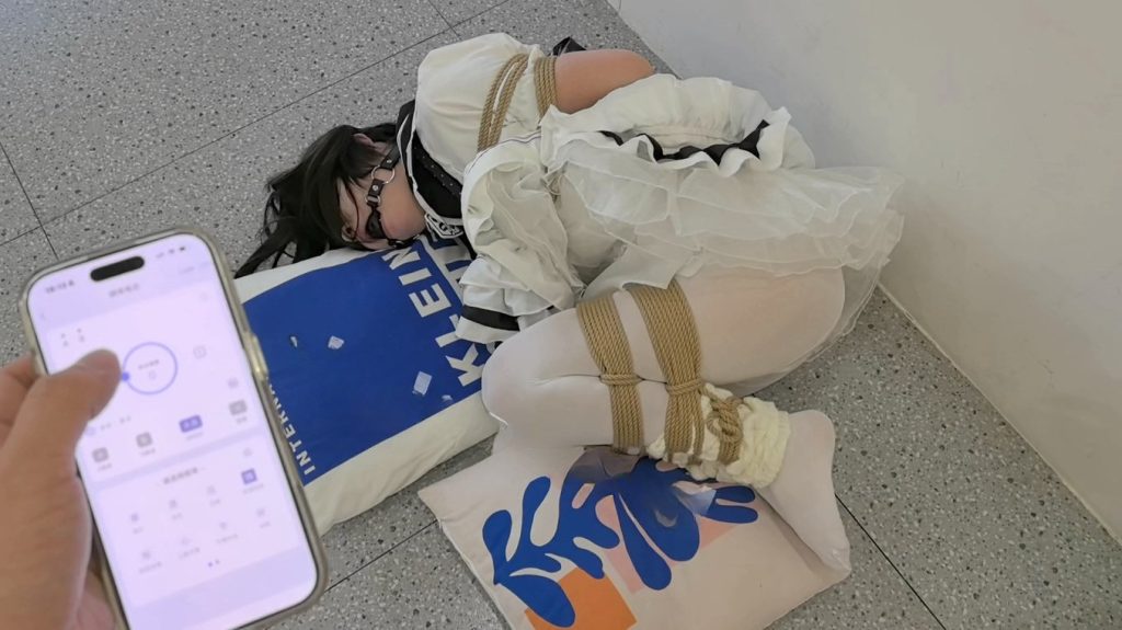 【FXX】◤魔鬼级挑战◢耗时两天总计工作时长17小时 中途脱水进医院挂点滴了 所以耗时两天！近两小时超长视频 这17小时可以对模特来说终生难忘 挑战了身体的极限 无数次瘫倒-视频-5元站