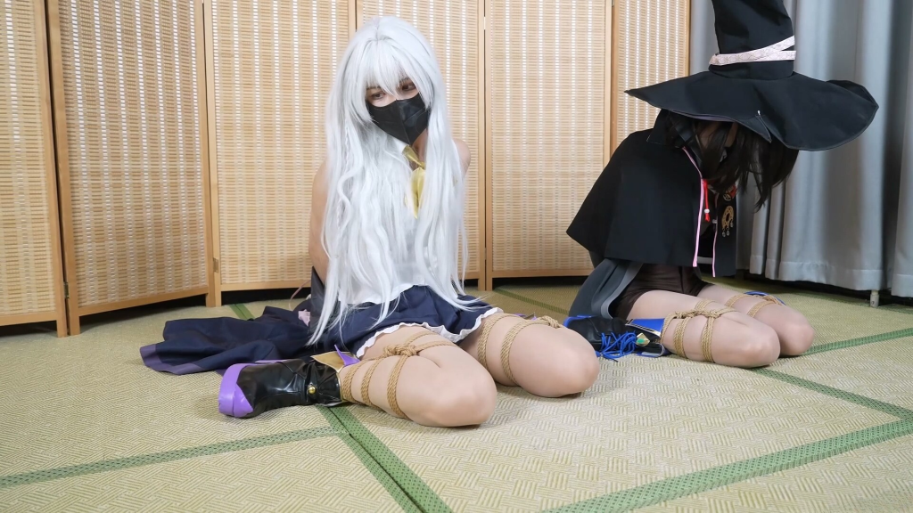 【象人工作室】嗷嗷+小0的双人cos来袭！两个角色，四条美丝，尽享诱惑！-视频-5元站