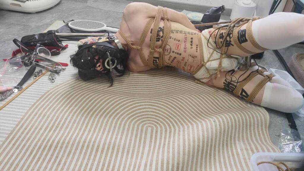 【星语】被主人惩罚的星语-视频-5元站