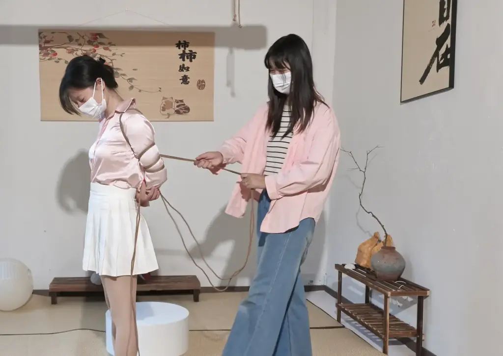 【AuntGzs】菜鸟缚手的胡乱捆绑-视频-5元站