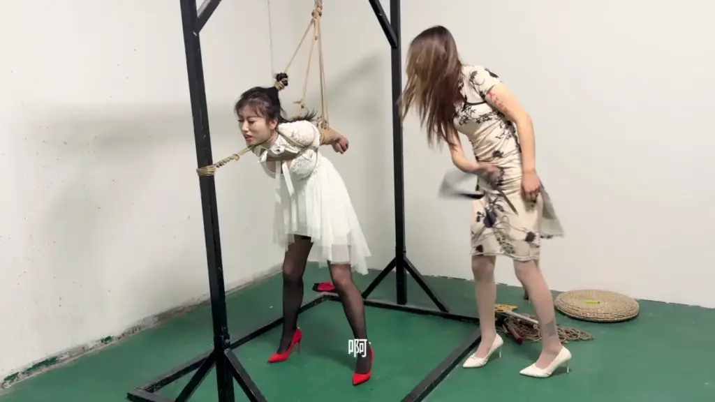 【媚娘工作室】远嫁新娘的最后放纵-超狠sp+忘情恋足-视频-5元站