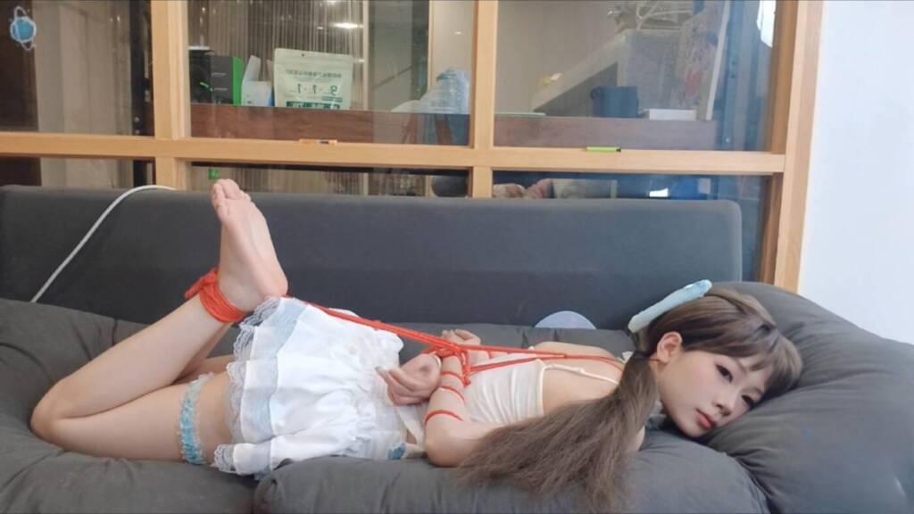 【网易云】美女光脚驷马放置-视频-5元站