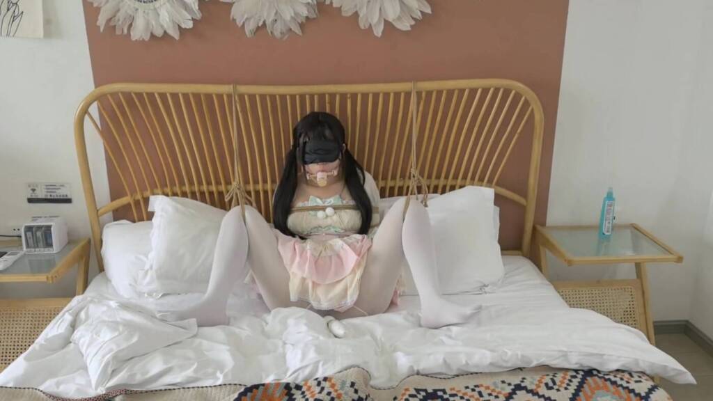 【FXX】浅尝一下纵锦浪里多段口球深H训练 无内丝袜观感 股绳虐Y 木奉 p机快频出入强G-视频-5元站