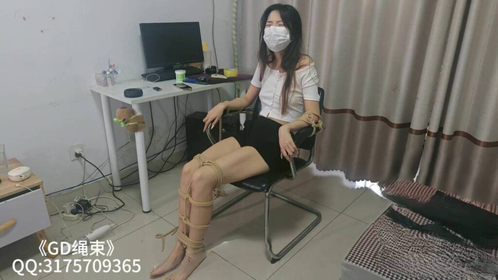 【GD绳束】《剧情 去女同学家做客》模特桃桃 见色起意下药迷晕捆绑 强高 控制 真空 揉胸-视频-5元站